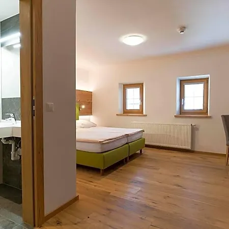 Geringer Hotel